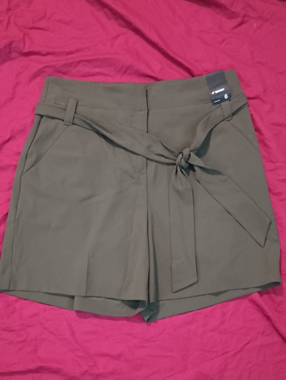 7th Avenue Design Studio Olive Tie-Waist Women’s Shorts Size 6 Stretch Nwt New
